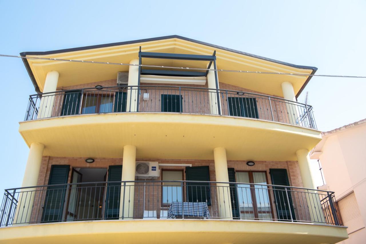 شقة La Perla Blu Porto SantʼElpidio المظهر الخارجي الصورة